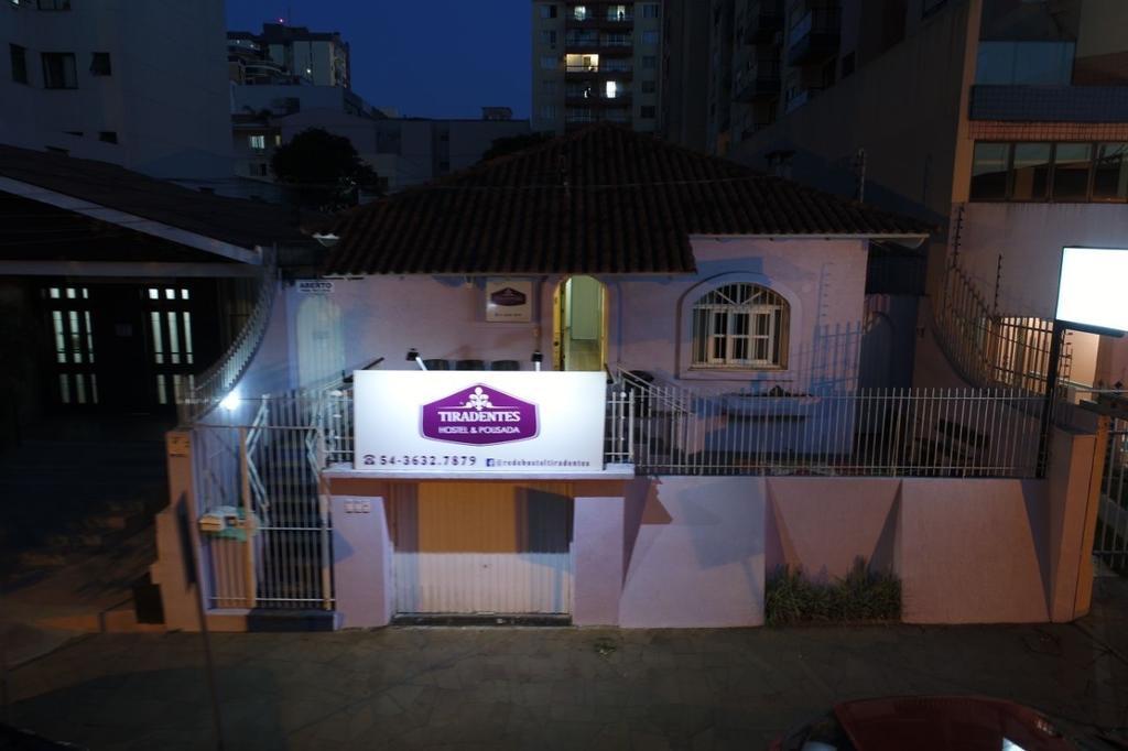 Hostel E Pousada Tiradentes 774 ปาสโซฟุนโด ภายนอก รูปภาพ